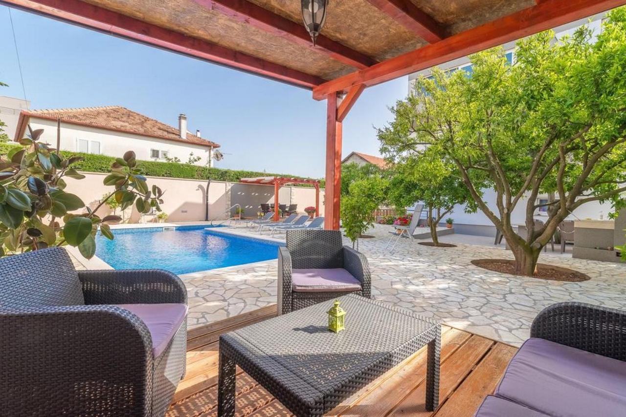 Apartments Villa Odesa With Shared Pool Zadar Dış mekan fotoğraf