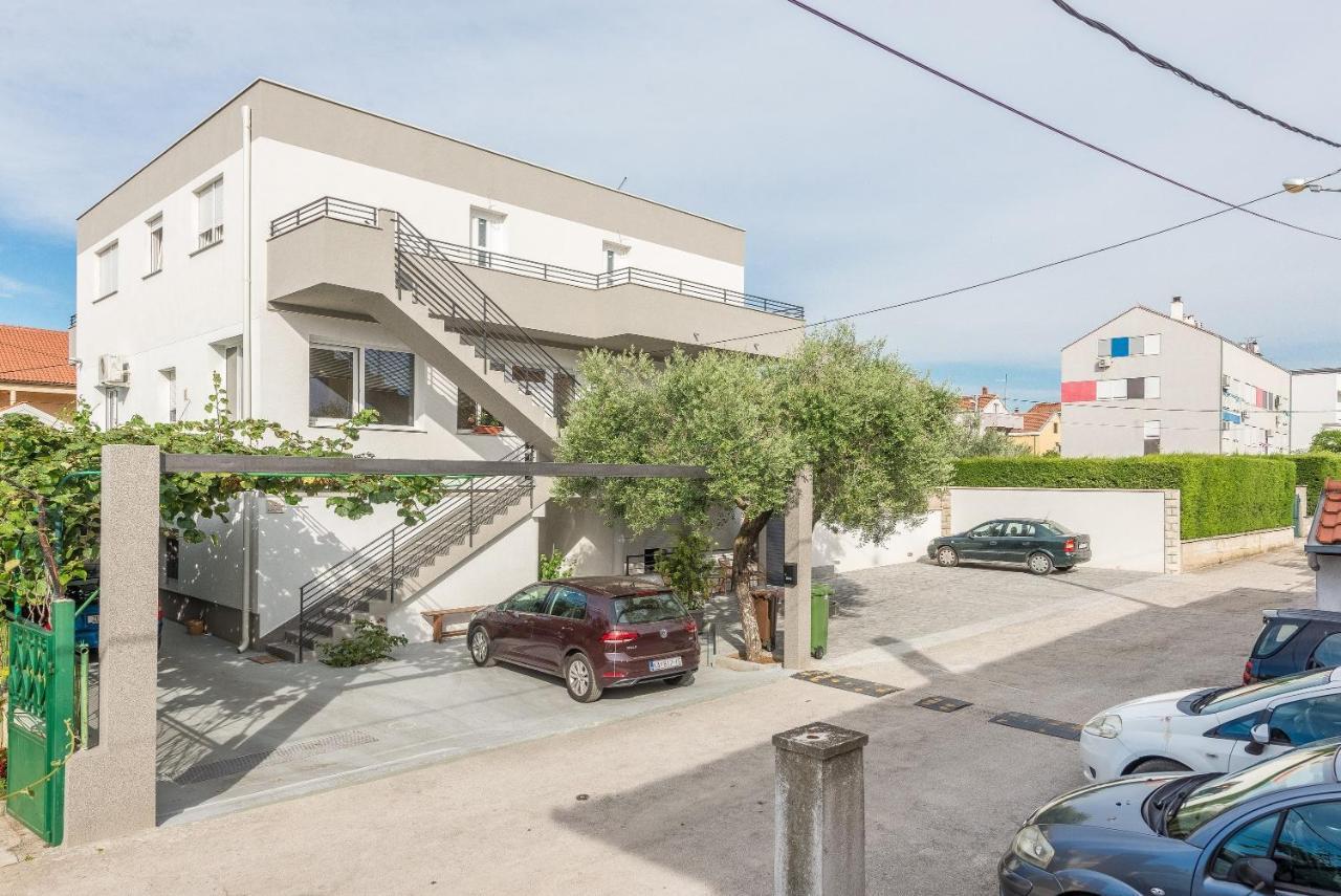Apartments Villa Odesa With Shared Pool Zadar Dış mekan fotoğraf