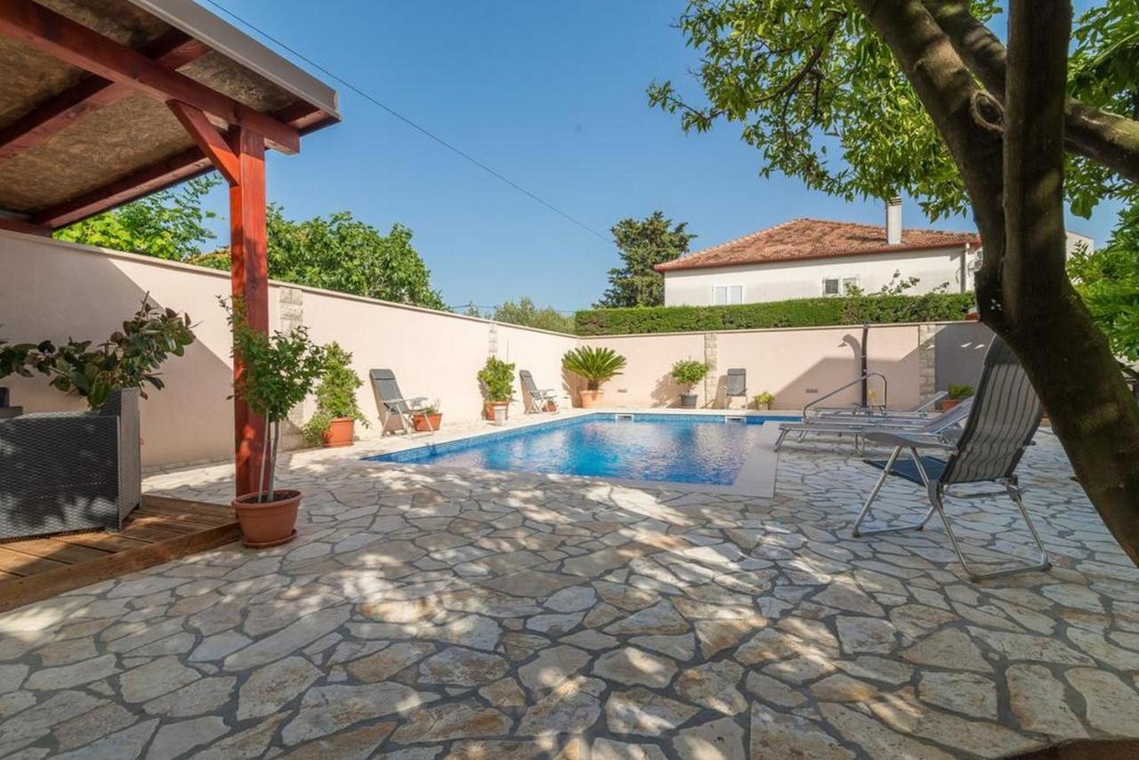Apartments Villa Odesa With Shared Pool Zadar Dış mekan fotoğraf