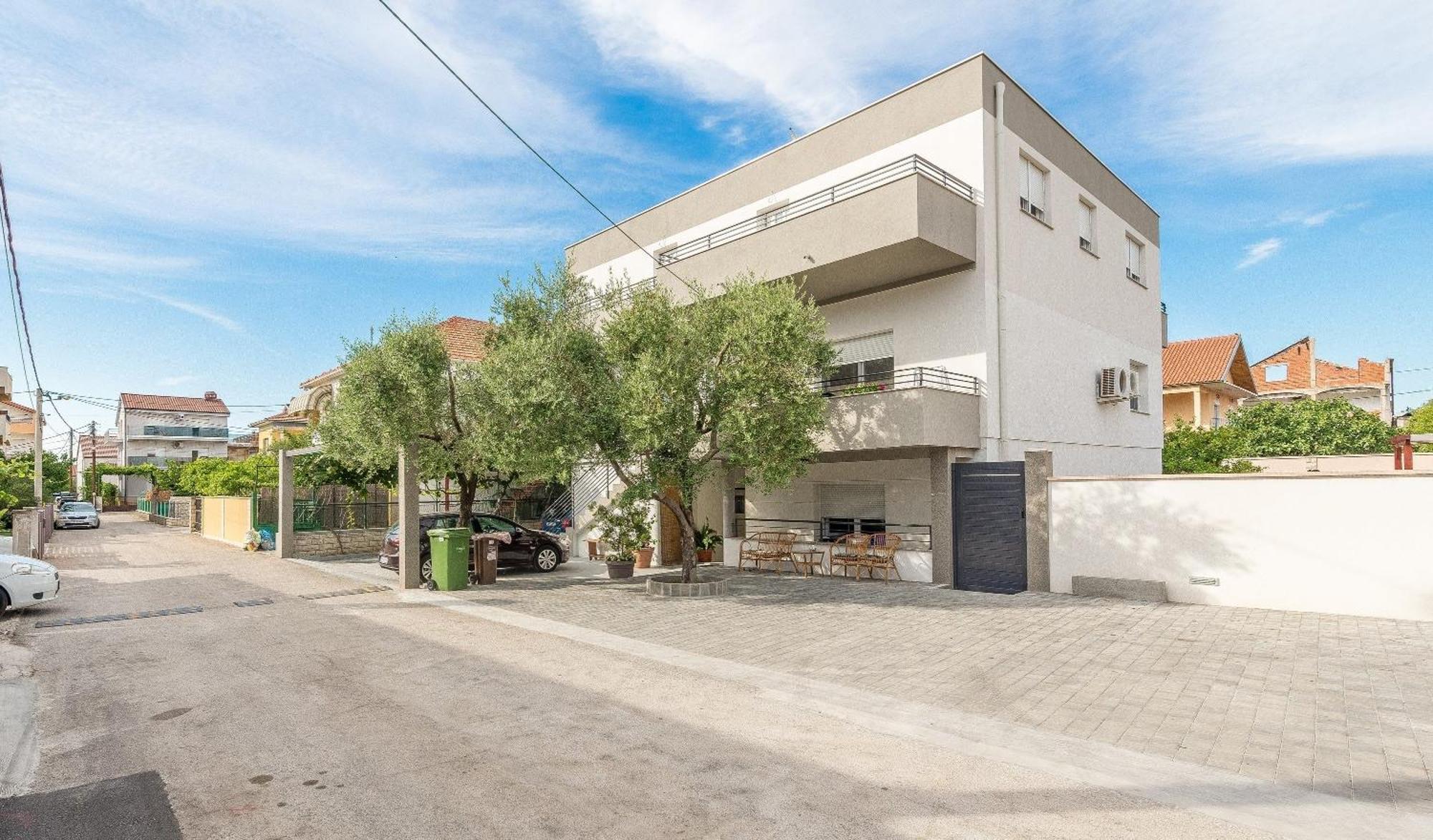 Apartments Villa Odesa With Shared Pool Zadar Oda fotoğraf