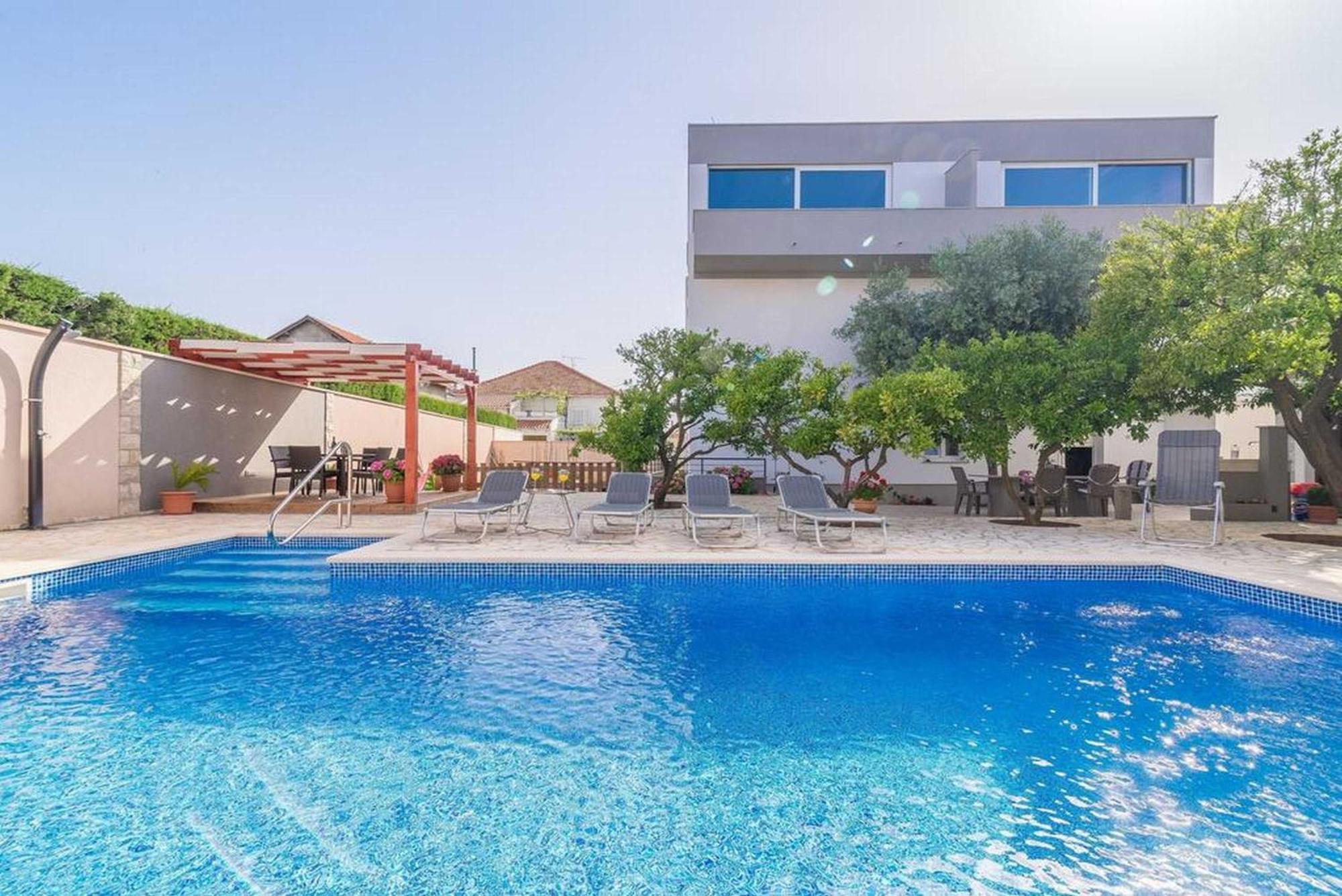 Apartments Villa Odesa With Shared Pool Zadar Oda fotoğraf