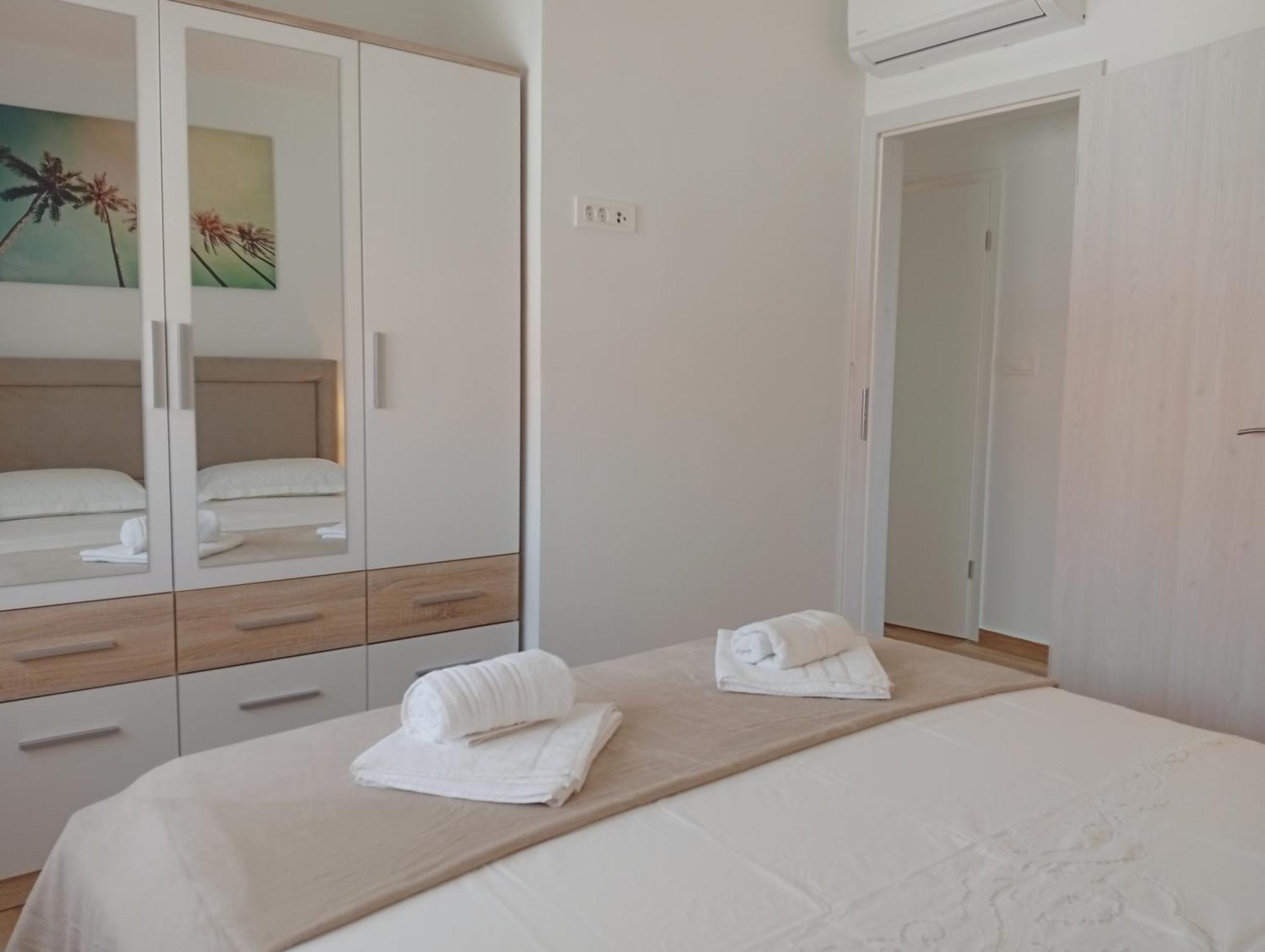 Apartments Villa Odesa With Shared Pool Zadar Oda fotoğraf